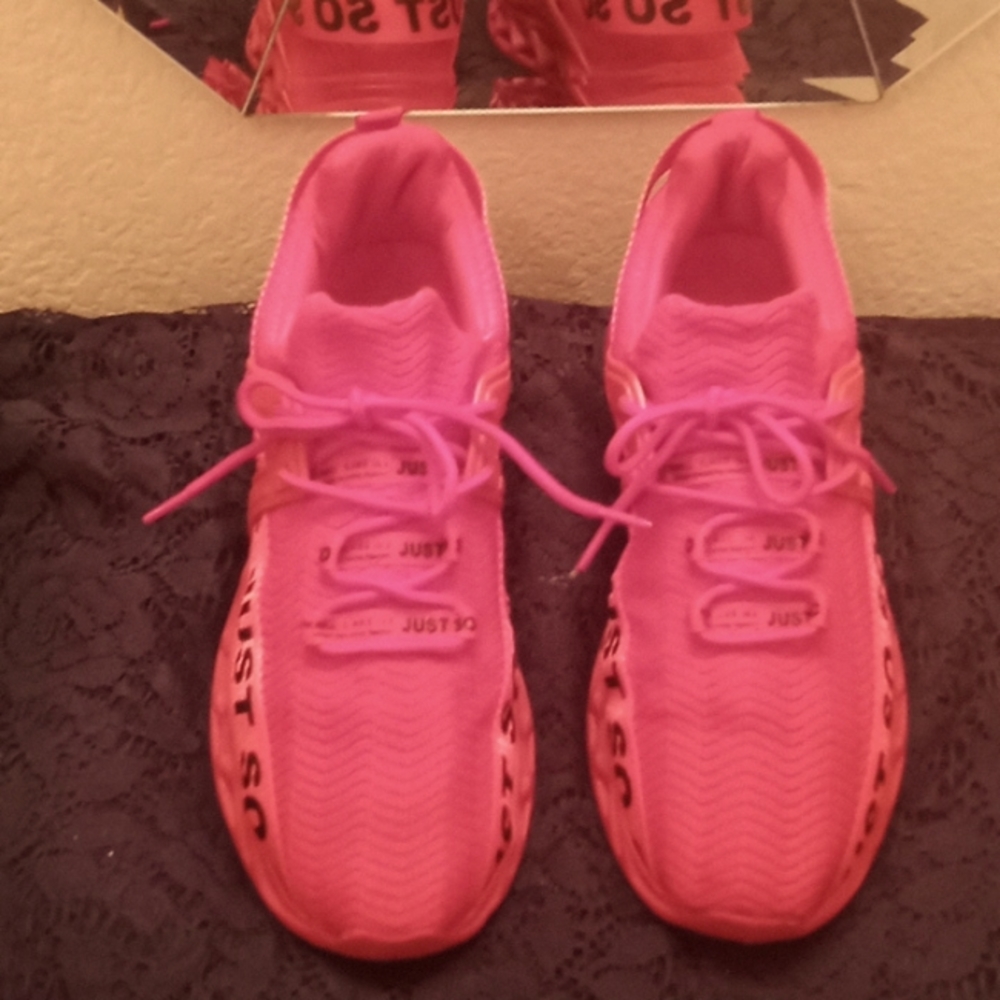 THE ORIGINAL JUST SO SO TENNIS